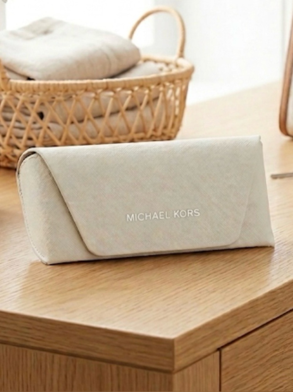NEW Michael Kors White Saffiano Leather Sunglasses Case - Hard Shell